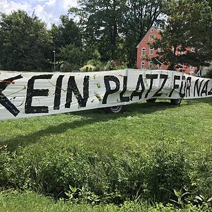 Höcke demonstriert in Mödlareuth im Landkreis Hof