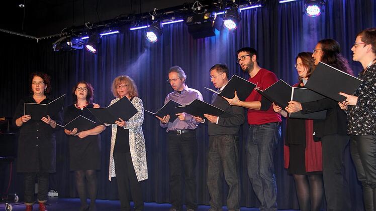Auch die Lehrerband stand den Schülern nicht nach bei ihren Liedbeiträgen.Günther Geiling
