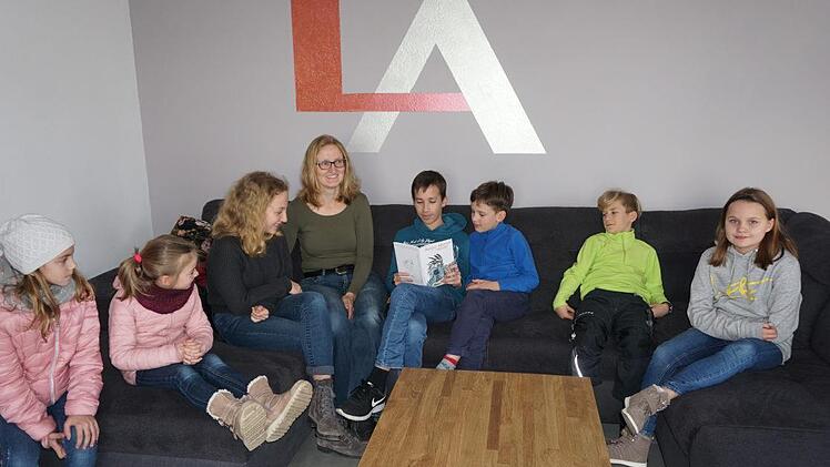 Tim Wehner las aus seinem  Fantasy-Roman "Magic World - Die Reise nach  Niaana" vor. Foto:  Marion Eckert