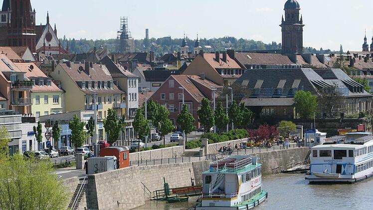 Schön anzuschauen, aber ein teures Pflaster: Würzburgs Innenstadt. Foto:  Pat Christ