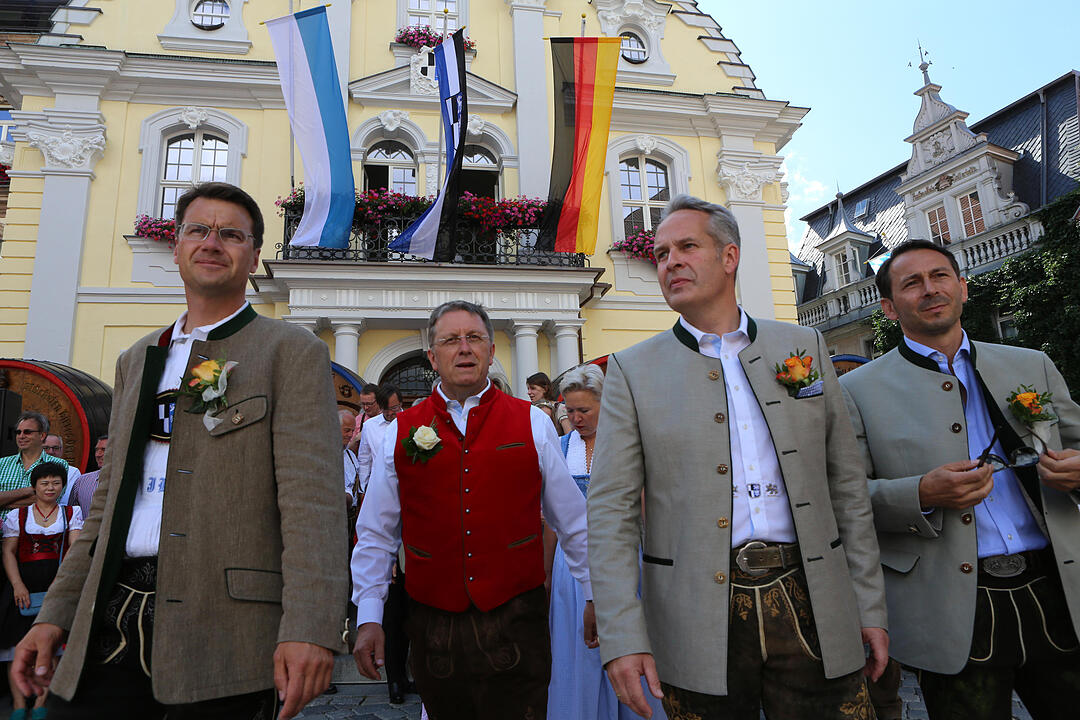 Eröffnung der Kulmbacher Bierwoche mit Büttnertanz und Bieranstich; Foto: Barbara Herbst
