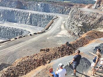 Highlight des Tages: die Beobachtung einer Live-Sprengung Foto: privat