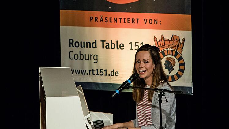 Reichlich Applaus gab es bei der 8. Coburger Comedy-Gala im Kongresshaus Rosengarten.Foto: Jochen Berger