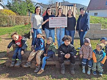 Spenden&uuml;bergabe im Kindergarten St. Jakobus in Leutenbach.