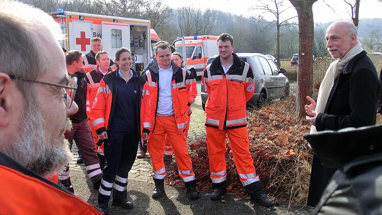 Training für Feuerwehr, Rettungskräfte und Notärzte an der Drehleiter in Bad Kissingen.