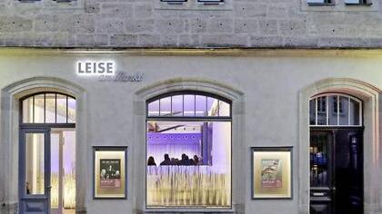 LEISE am Markt: Nach aufwendiger Sanierung ist in der Herrngasse 2 eine moderne Location entstanden. Fotos: PR