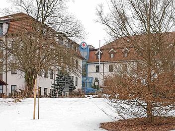 Das Marienhaus machte erst vor kurzem wegen einer Verkaufsanzeige SChlagzeilen. Nun hat der Eigentümer, die Schwesternschaft, vorläufige Insolvenz angemeldet. Foto: Chris Winter