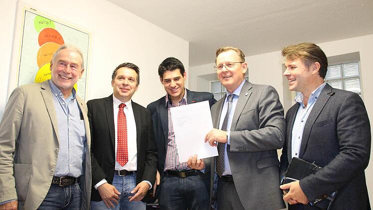 Die SPD-Delegation bat um mehr Zugverbindungen nach Erfurt (von links): Herbert Müller, Carsten Höllein, Stefan Sauerteig, Bodo Ramelos, René Hähnlein. Foto: Simone Bastian