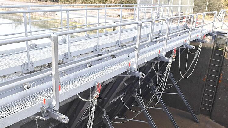 Bereits vor einem Jahr musste die Schleuse Forchheim wegen Wartungsarbeiten trockengelegt werden. Foto: Ronald Rinklef