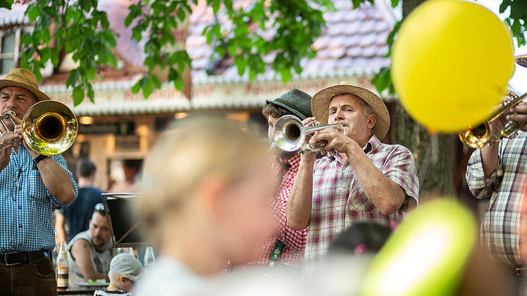 Nordheim am Main: Erstes großes Open-Air-Weinfest der Saison 2023 startet