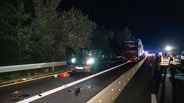 Messerangriff auf der Autobahn - mehrere Verletzte auf A73