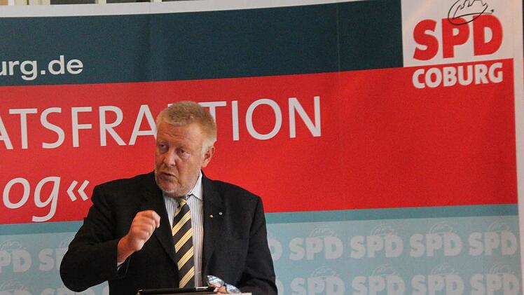 Oberbürgermeister Norbert Kastner (SPD) während seiner Rede beim Herbstempfang der SPD-Stadtratsfraktion.