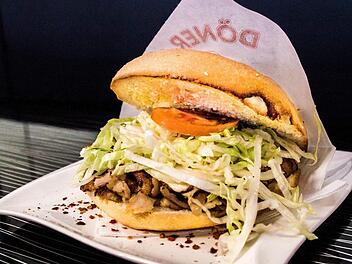 Ein Betrunkener ist in einen Imbiss in Kassel eingebrochen, um sich D&ouml;ner zu machen. Symbolfoto: HutchRock/Pixabay