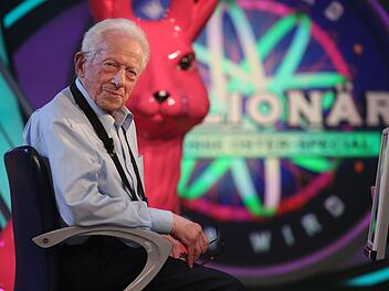 Rekordhalter: Mit 91 Jahren war Reiner Sp&auml;nkuch der &auml;lteste "Wer wird Million&auml;r?"-Kandidat aller Zeiten. Zudem ist der Rentner bekannt als der &auml;lteste Volunteer Deutschlands - f&uuml;r den Fu&szlig;ballverein RB Leipzig. Er brachte 16.000 Euro mit nach Hause.