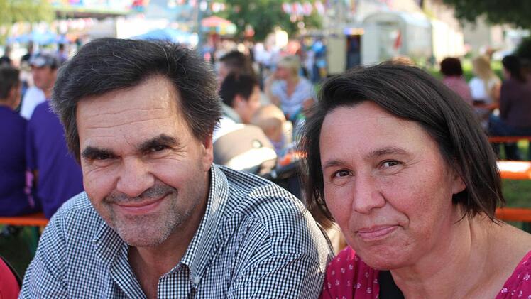 Familientreffen in Sand: Norbert Hümmer besucht zur Kirchweih seine Schwester Gabi.