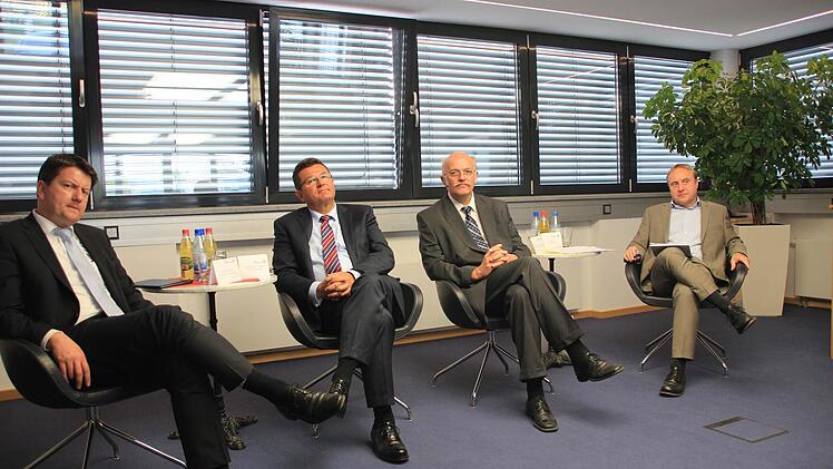 Podiumsdiskussion in Elthingshausen. Foto: Heike Beudert