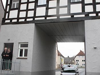 Im Uehlfelder Torhaus wurde Platz für den Kulturverein "Bänkla" geschaffen.  Fotos: Sonja Werner