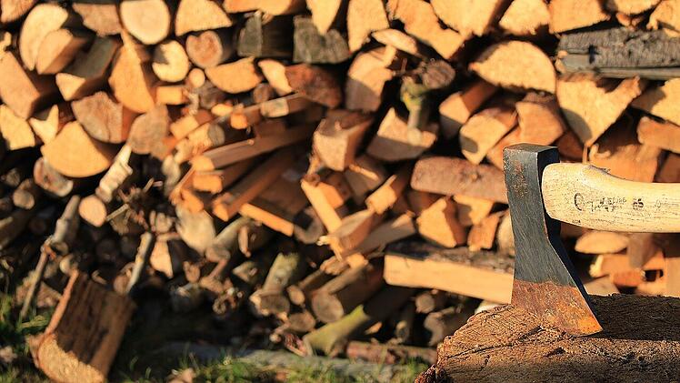Nach einiger Zeit kennst du deinen ungefähren Holzbedarf.