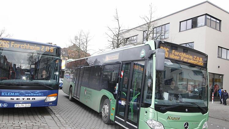 Rund 2000 Forchheimer nutzen täglich den Bus. Demnächst dürfen sie mit einem besseren, als den im Zentrum üblichen 30-Minuten-Takt rechnen. Foto: Ekkehard Roepert
