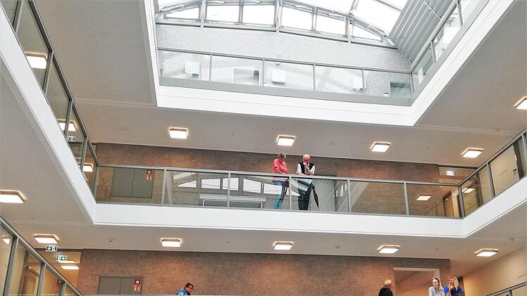 Der Lichthof im Hauptgebäude wirkt nach der Renovierung noch heller.Sigismund von Dobschütz