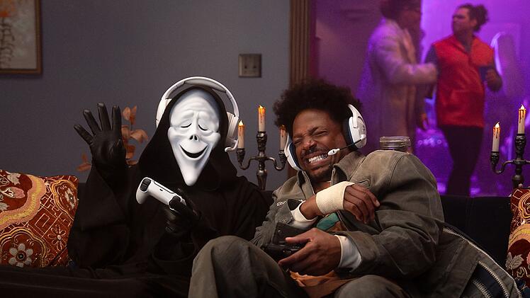 Erstmals seit "Scary Movie 2" wirkt Marlon Wayans (rechts) wieder in der Reihe mit.