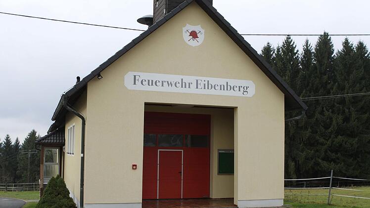 Schulungsraum des Feuerwehrhauses in Eibenberg soll künftig als "Dorfgemeinschaftsraum" genutzt werden können. Die Gemeinde Wilhelmsthal will dafür die Voraussetzungen schaffen. Michael Wunder