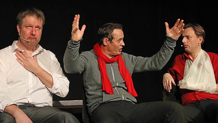 Männer als "Helden" im Wartezimmer. Der tödliche Männerschnupfen kann nur erfolgreich mit überdimensionalen Zäpfchen bekämpft werden. Foto: Klaus Gagel