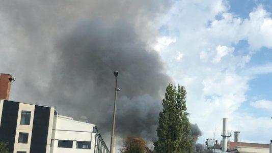Großer Feuerwehreinsatz in Nürnberg. Foto: News5 / Oßwald