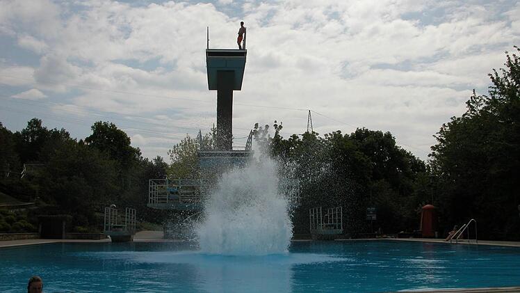 Freibad: Kosten 3,1 Millionen Euro Foto: Archiv/Saalezeitung