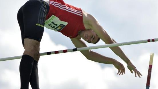 André Zahl überquerte beim Stabhochsprung 4,40 Meter und war mit 6484 Punkten und Platz 5 in der U23-Konkurrenz erfolgreichster Herzogenauracher.