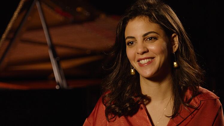 Die &auml;gyptische S&auml;ngerin Fatma Said - hier im BR-Musikmagazin "KlickKlack" - suchte sich mit dem Konzert bei den Pyramiden von Gizeh einen besonderen Schauplatz in ihrer Heimat aus.