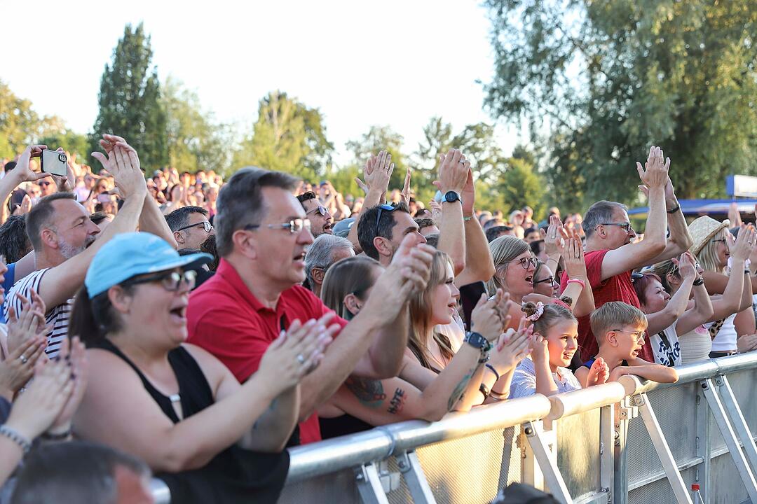 Sommertour unter dem Motto &bdquo;30 wunderbaren Jahren&ldquo;