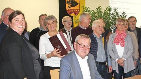 Sie bringen die "Tafel"-Pakete aus der Kreisstadt nach Ebern.