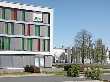 Adelsdorf hat Glück, dass vor allem Lebensmittelhersteller im Gemeindegebiet die Einkommenssteuer sprudeln lassen. Deshalb wird die Gemeinde Adelsdorf voraussichtlich von Steuerrückgängen weniger stark betroffen sein als Nachbarkommunen. Foto: Hendrik Kowalsky