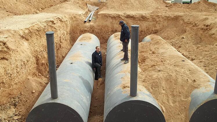 Die THW-Kräfte unterstützen den Ausbau der Drainagesysteme und die Instandhaltung der Sanitäranlagen. Foto: THW