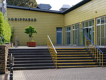 13-Jährige in Kölner Schwimmbad sexuell missbraucht 13-Jährige in Kölner Schwimmbad sexuell missbraucht