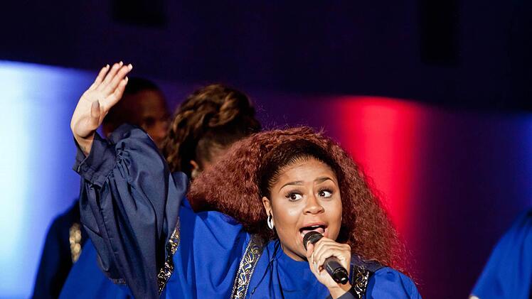 Gefeiertes Gastspiel: "The Best of Black Gospel" in der Heilig-Kreuz-Kirche Coburg.Foto: Jochen Berger