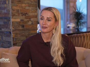 Goodbye Deutschland Peggy Jerofke fällt aus allen Wolken, als sie erfährt, wie viel Geld ihr Verlobter Steff heimlich investiert hat.