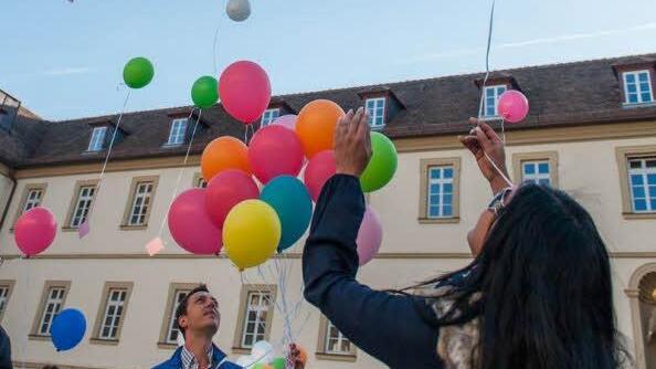 In weit über 50 Städten der Welt fand der Rainbowflash im vergangenen Jahr bereits statt.