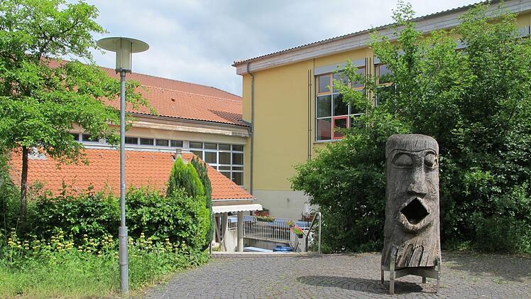 Die Halle mit Kegelbahn und Gaststätte in HallstadtFoto: Stadt Hallstadt