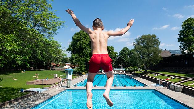 Meteorologen sind sich einig: Der Sonntag wird hei&szlig; in Franken! Foto: Daniel Reinhardt/dpa