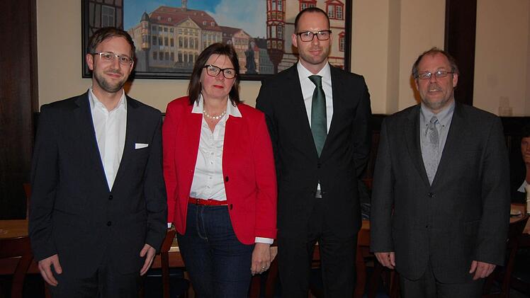 Der neu gewählte Vorstand von Zentrum Coburg (von links): Björn Hieber, Sabine Thiere-Pilarzyk, Hannes Schmidt und Mick Böhm.