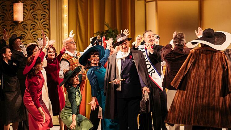 In der Inszenierung von Felix Seiler feierte das Musical "Otello darf nicht platzen" seine Coburger Erstaufführung am Landestheater.Foto: Sebastian Buff