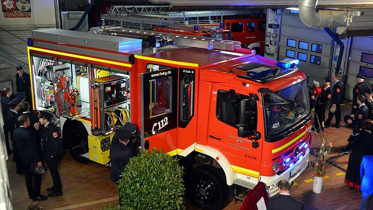 Das neue Hilfeleistungslöschfahrzeug (HLF 10) wurde an die Freiwillige Feuerwehr Bad Kissingen übergeben. Foto: Peter Rauch