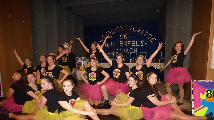 Die Maxi-Dancers mit ihrem Showtanz "Zeitreise durch die  Musik"