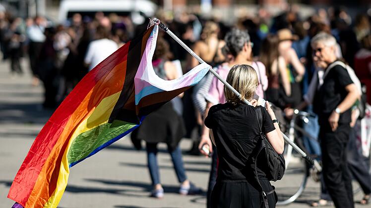 Dyke* March