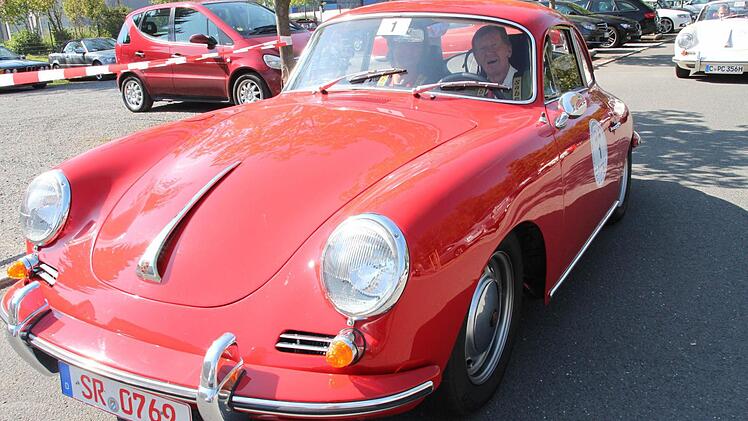 Walter Röhrl in seinem Porsche. Fotos: Stöckel
