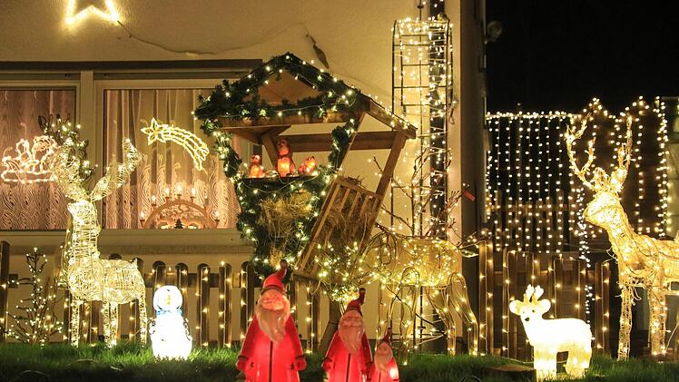 An der Panzerleite findet sich Bambergs hellstes Weihnachtshaus, ein Meer aus warmen Lichtern.  Foto: NEWS5