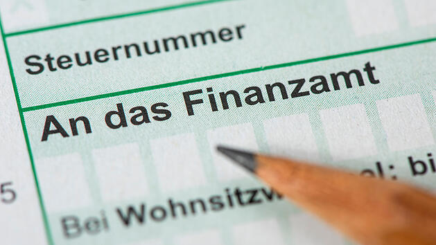 Steuererkl&auml;rung, Finanzamt, Steuer, Steuer 2025, Euro Geld