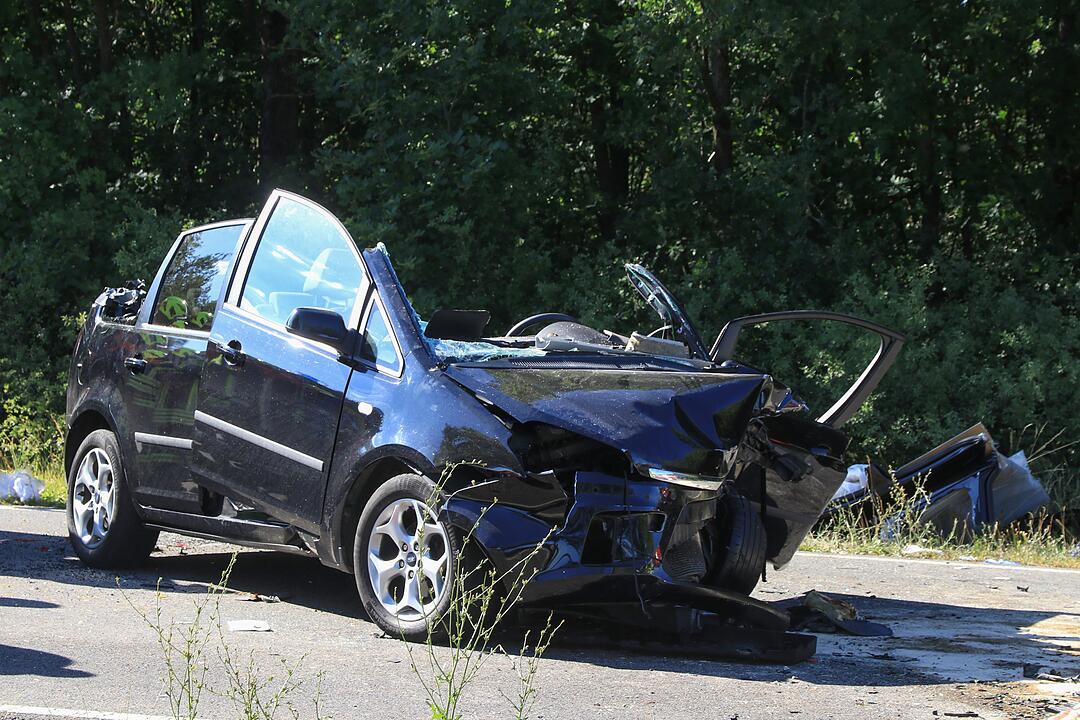 Schwerer Unfall im Kreis Bamberg - Kollision nahe Bischberg